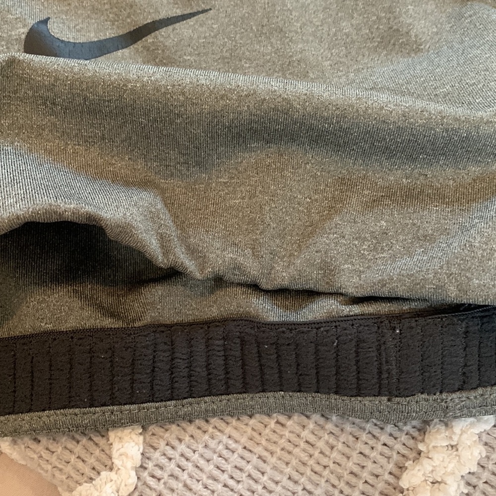Seamless Nike Sports Bra - Picture 3 of 4